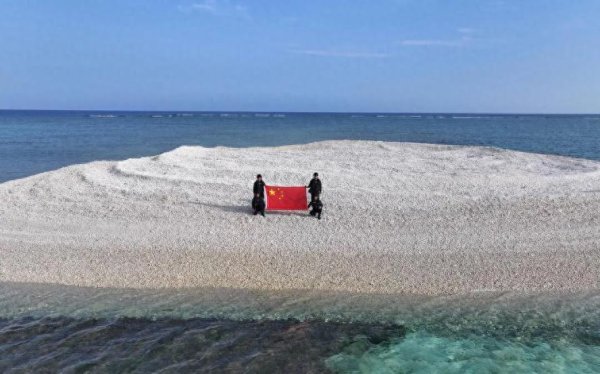 大圣配资 铁线礁扬起五星红旗! 中方不费一兵一卒, 打了菲律宾一个措手不及