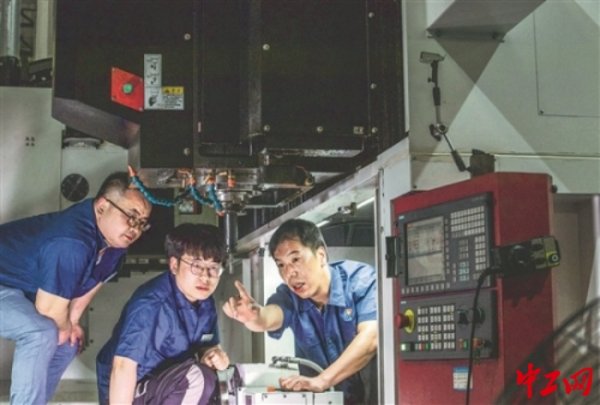 中证所 图片故事｜“微雕”火箭“心脏”