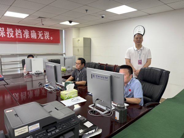 赛岳恒配资 探访重庆高考录取场：“考生”变“新生”，要过哪几关？