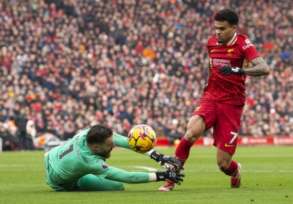 易资配 德天空记者：为了不重蹈马内覆辙，拜仁要帮助迪亚斯融入球队